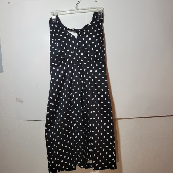 Jones New York Dresses & Skirts - Womens Jones New York Black with white polka dot halter dress size 8